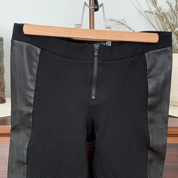 Alice + Olivia Lamb Leather Side Panel Black Leggings, Size 8 - Picture 6 of 9